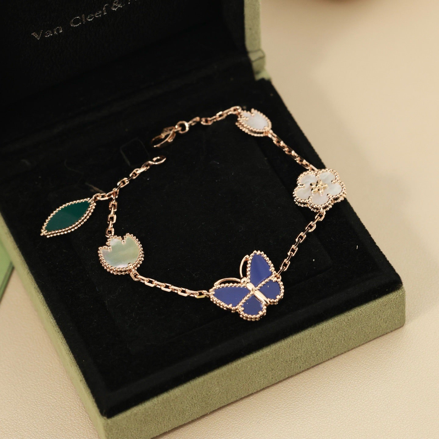 [Elowen Jewels]LUCKY SPRING BUTTERFLY 5 MOTIF BRACELET