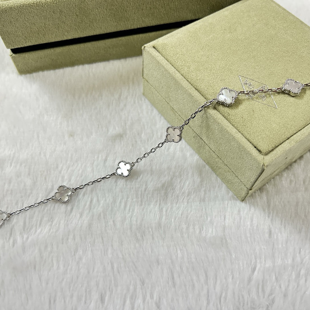 [Elowen Jewels]CLOVER 6 MOTIF WHITE MOP BRACELET