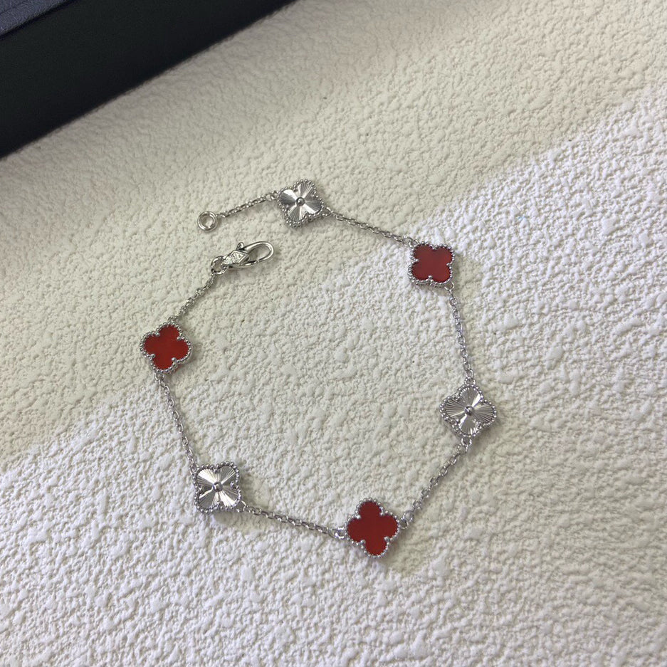 [Elowen Jewels]CLOVER 6 MOTIF RED AGATE LASER BRACELET