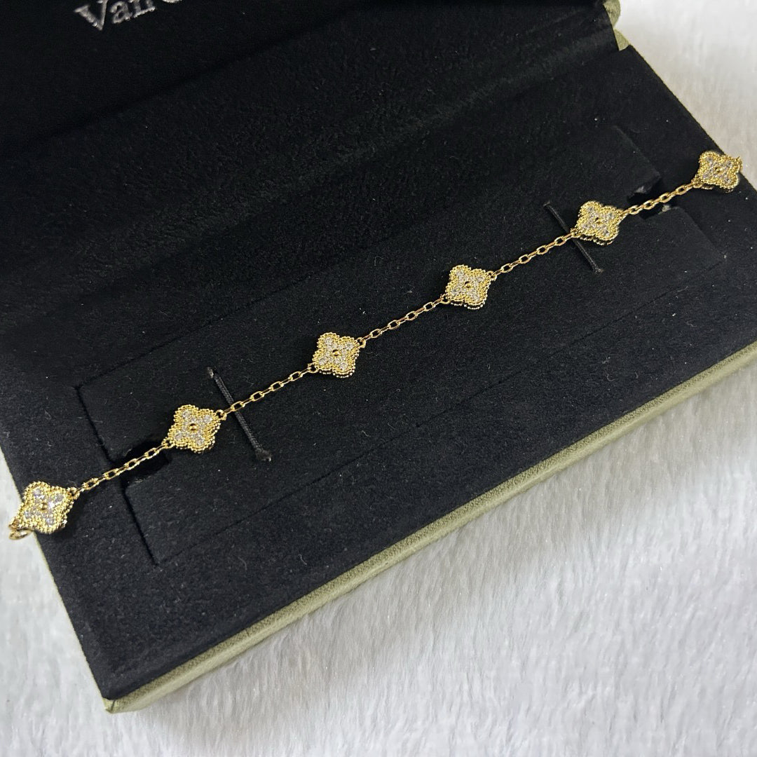 [Elowen Jewels]CLOVER 6 MOTIF DIAMOND BRACELET