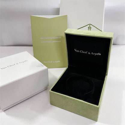 [Elowen Jewels]VA CLOVER BRACELET NECKLACE RING BOX GIFT BAG