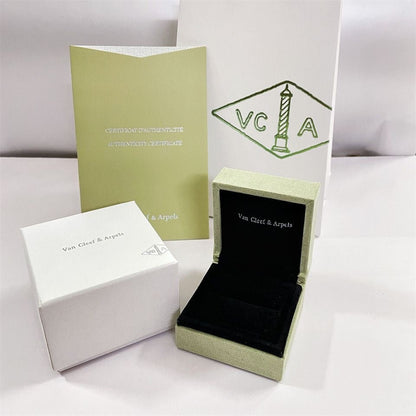 [Elowen Jewels]VA CLOVER BRACELET NECKLACE RING BOX GIFT BAG