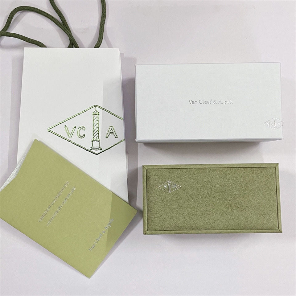 [Elowen Jewels]VA CLOVER BRACELET NECKLACE RING BOX GIFT BAG