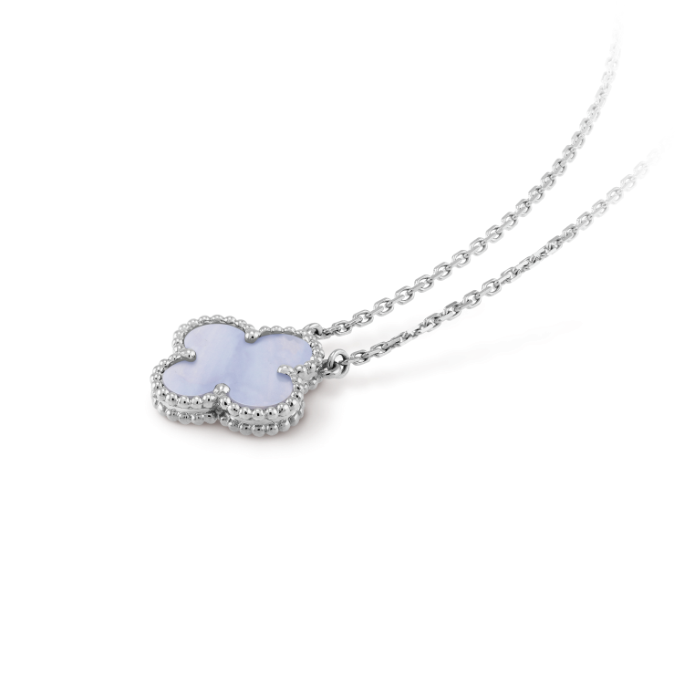 [Elowen Jewels]CLOVER 15MM BLUE CHALCEDONY NECKLACE SILVER
