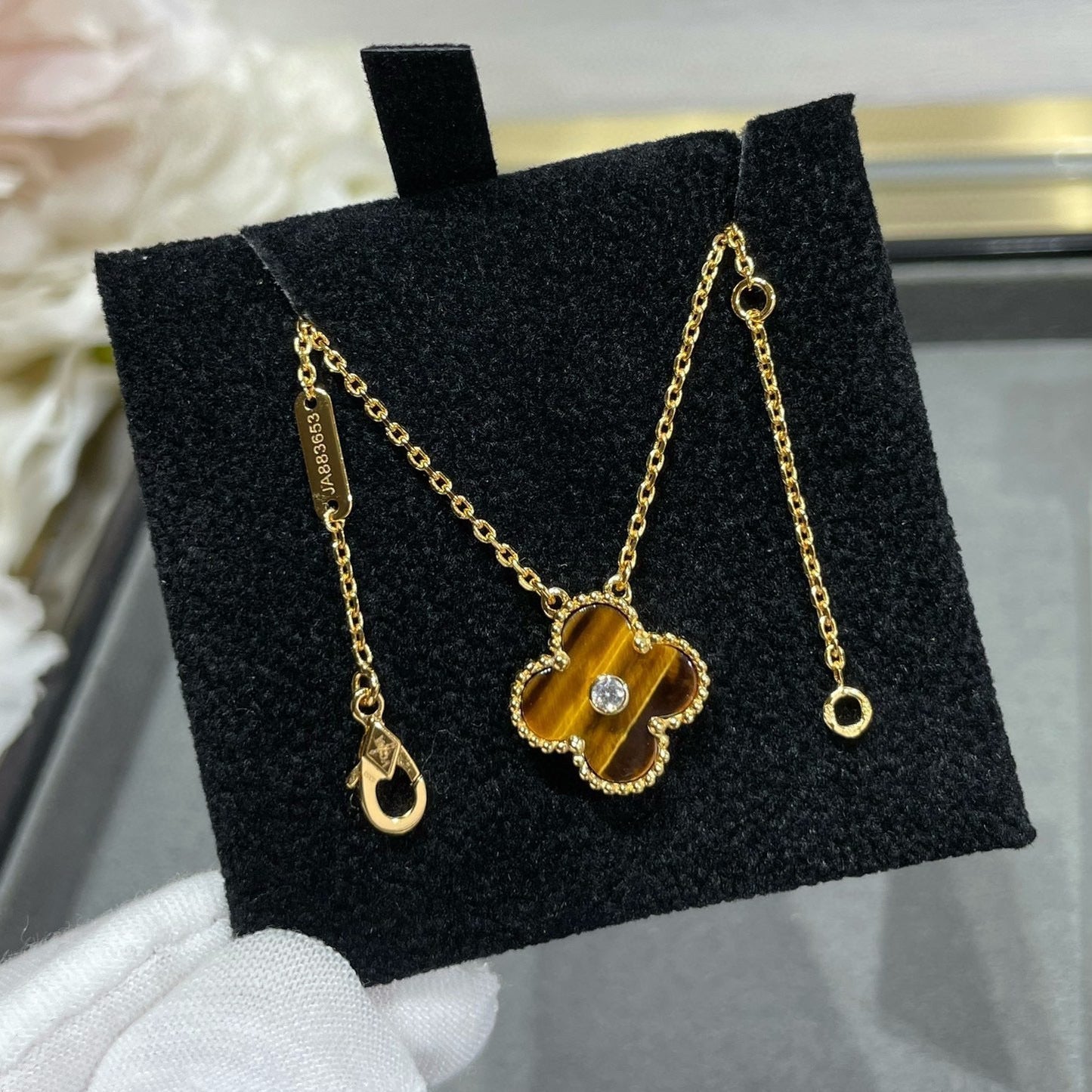 [Elowen Jewels]CLOVER 15MM DIAMOND AND YELLOW TIGER'S EYE AGATE necklace