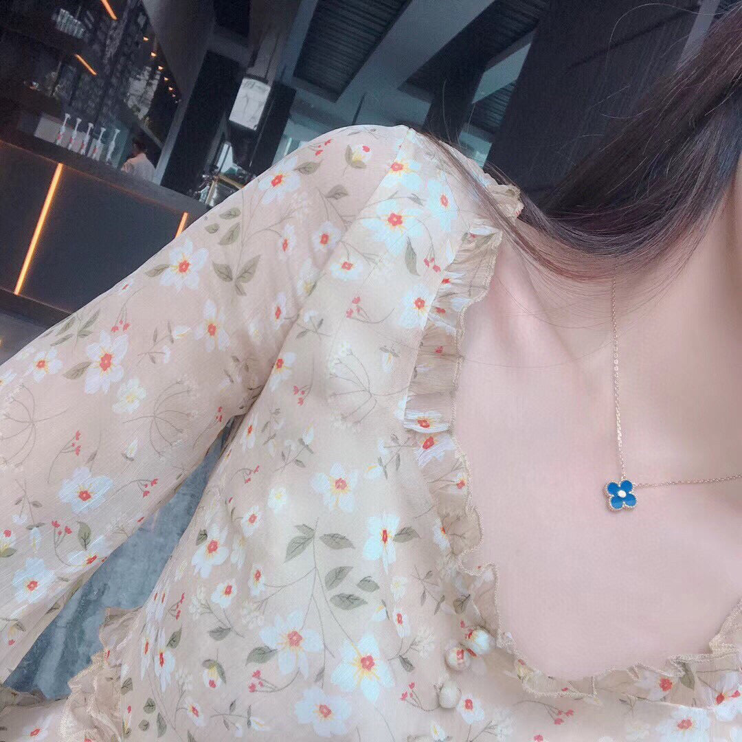 [Elowen Jewels]CLOVER 15MM DIAMOND AND BLUE AGATE NECKLACE