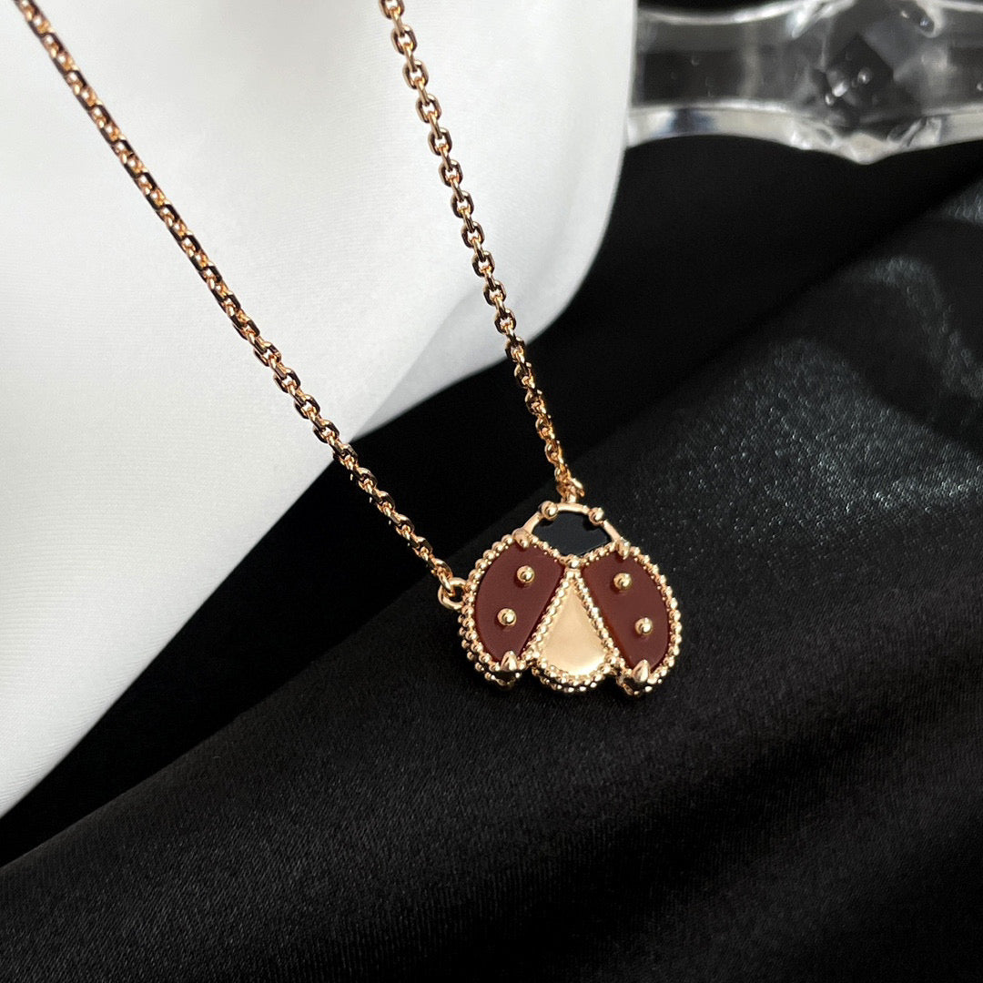 [Elowen Jewels]LUCKY  CARNELIANS LADYBUG NECKLACE