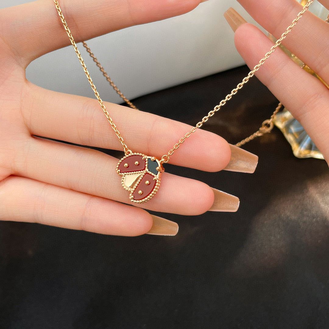 [Elowen Jewels]LUCKY  CARNELIANS LADYBUG NECKLACE