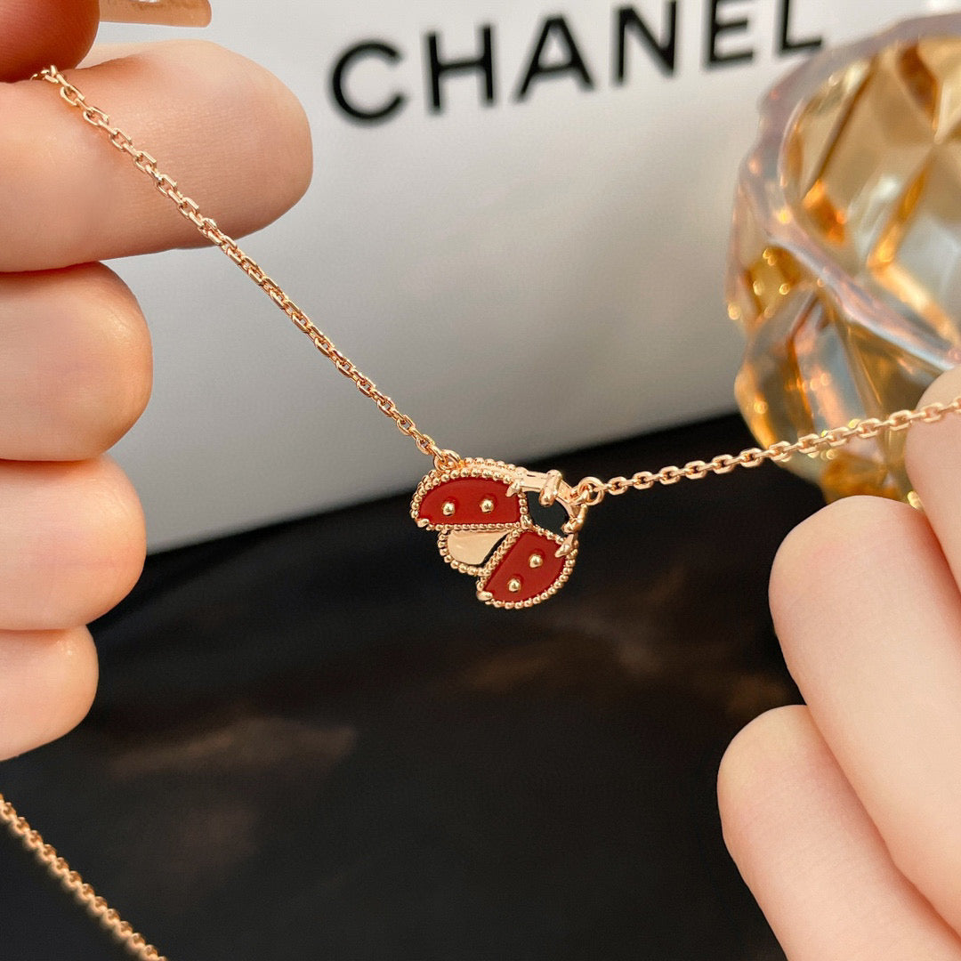 [Elowen Jewels]LUCKY  CARNELIANS LADYBUG NECKLACE