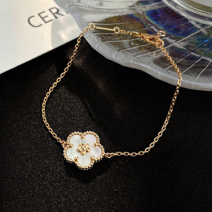 [Elowen Jewels]LUCKY WHITE MOP PLUM BLOSSOM  BRACELET
