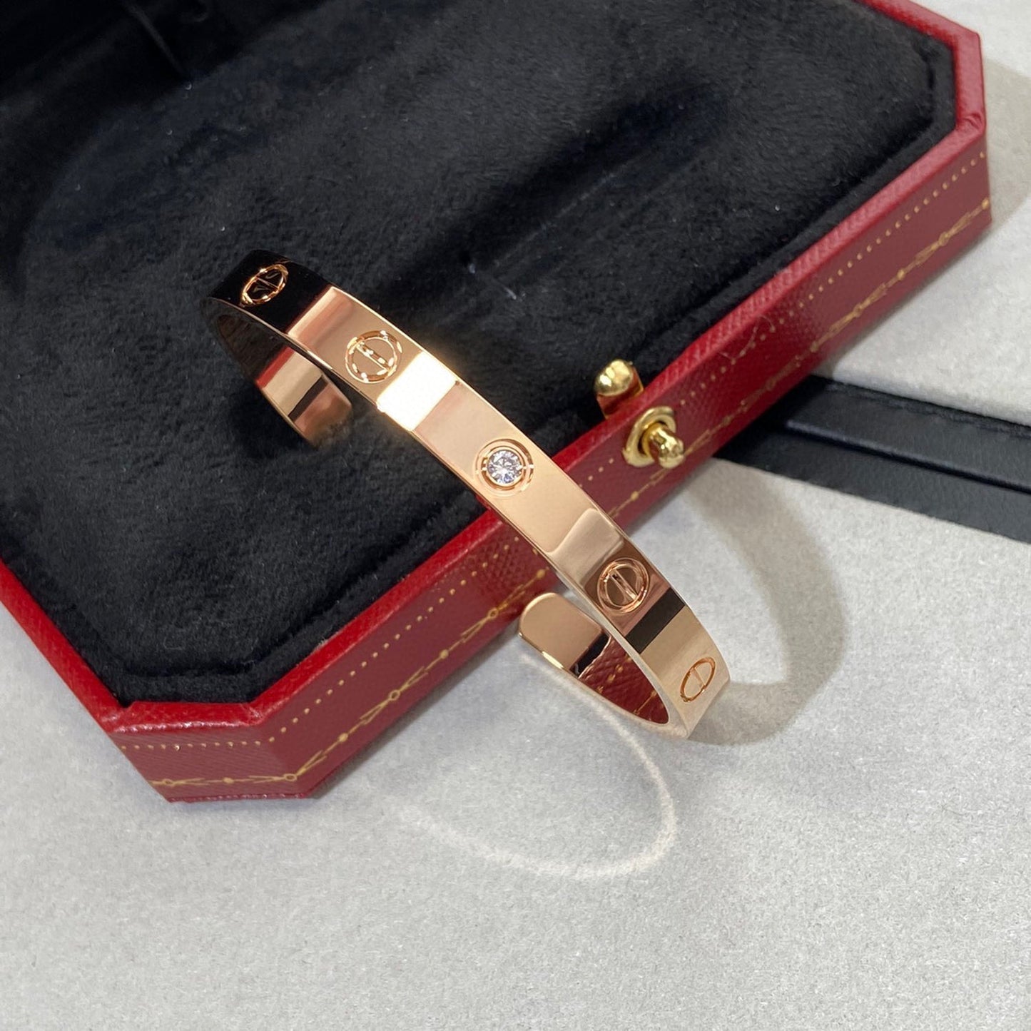 [Elowen Jewels]LOVE BRACELET 6.1MM 1 DIAMOND OPEN CUFF