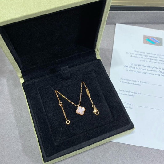 [Elowen Jewels]CLOVER 9.5MM PINK MOTHER OF PEARL SINGLE FLOWER NECKLACE