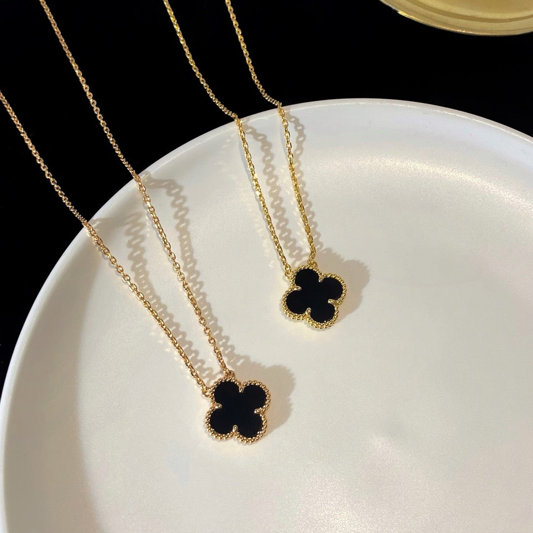 [Elowen Jewels]CLOVER 15MM BLACK ONYX SINGLE FLOWER NECKLACE