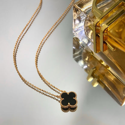 [Elowen Jewels]CLOVER 15MM BLACK ONYX SINGLE FLOWER NECKLACE