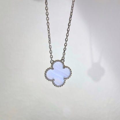 [Elowen Jewels]CLOVER 15MM BLUE CHALCEDONY NECKLACE SILVER