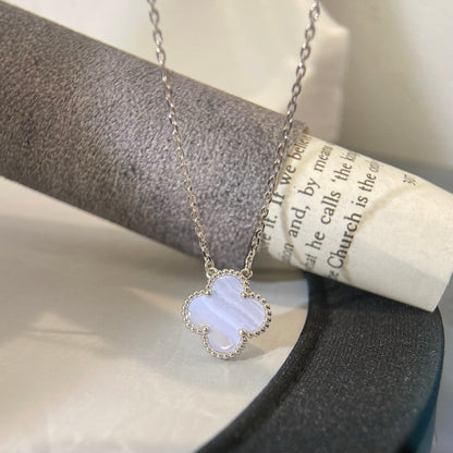 [Elowen Jewels]CLOVER 15MM BLUE CHALCEDONY NECKLACE SILVER