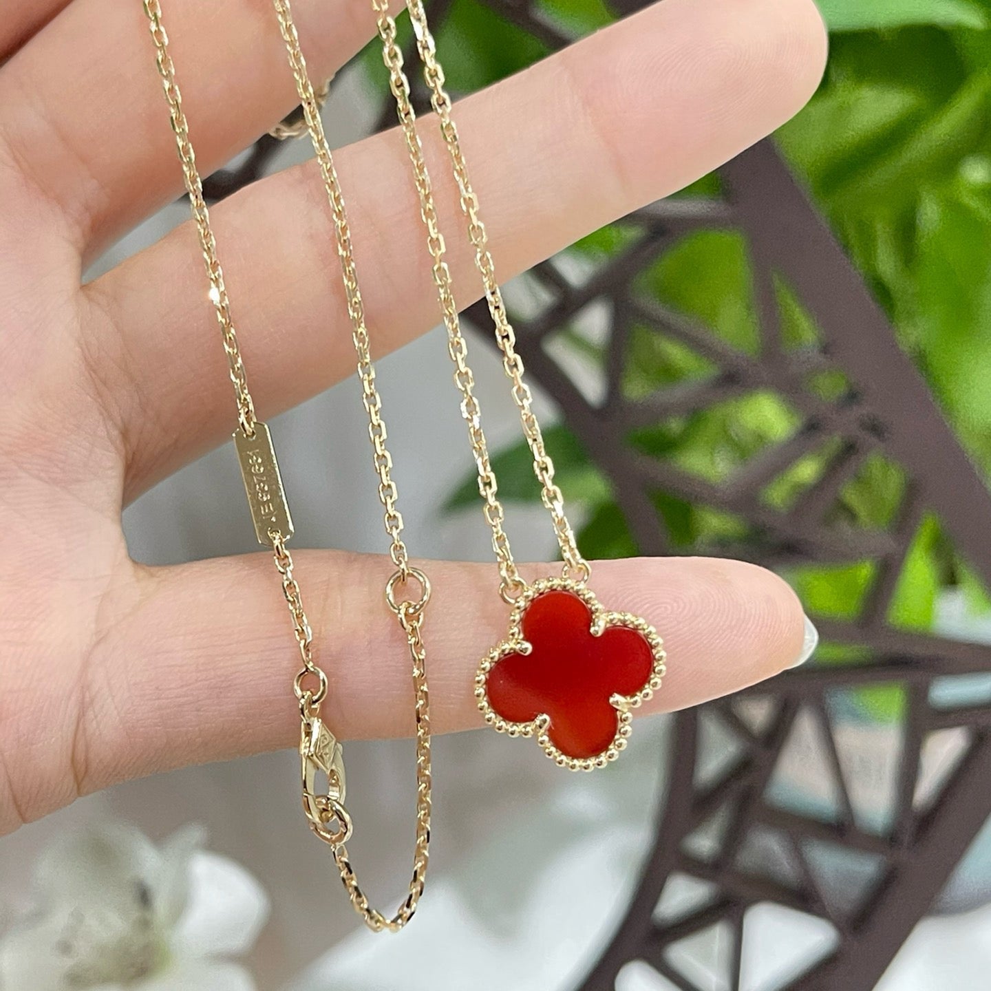 [Elowen Jewels]CLOVER 15MM CARNELIAN SINGLE FLOWER NECKLACE