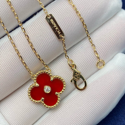 [Elowen Jewels]CLOVER 15MM DIAMOND CARNELIAN NECKLACE