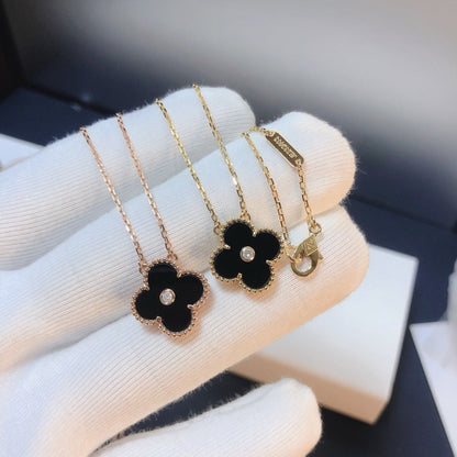 [Elowen Jewels]CLOVER 15MM DIAMOND ONYX NECKLACE