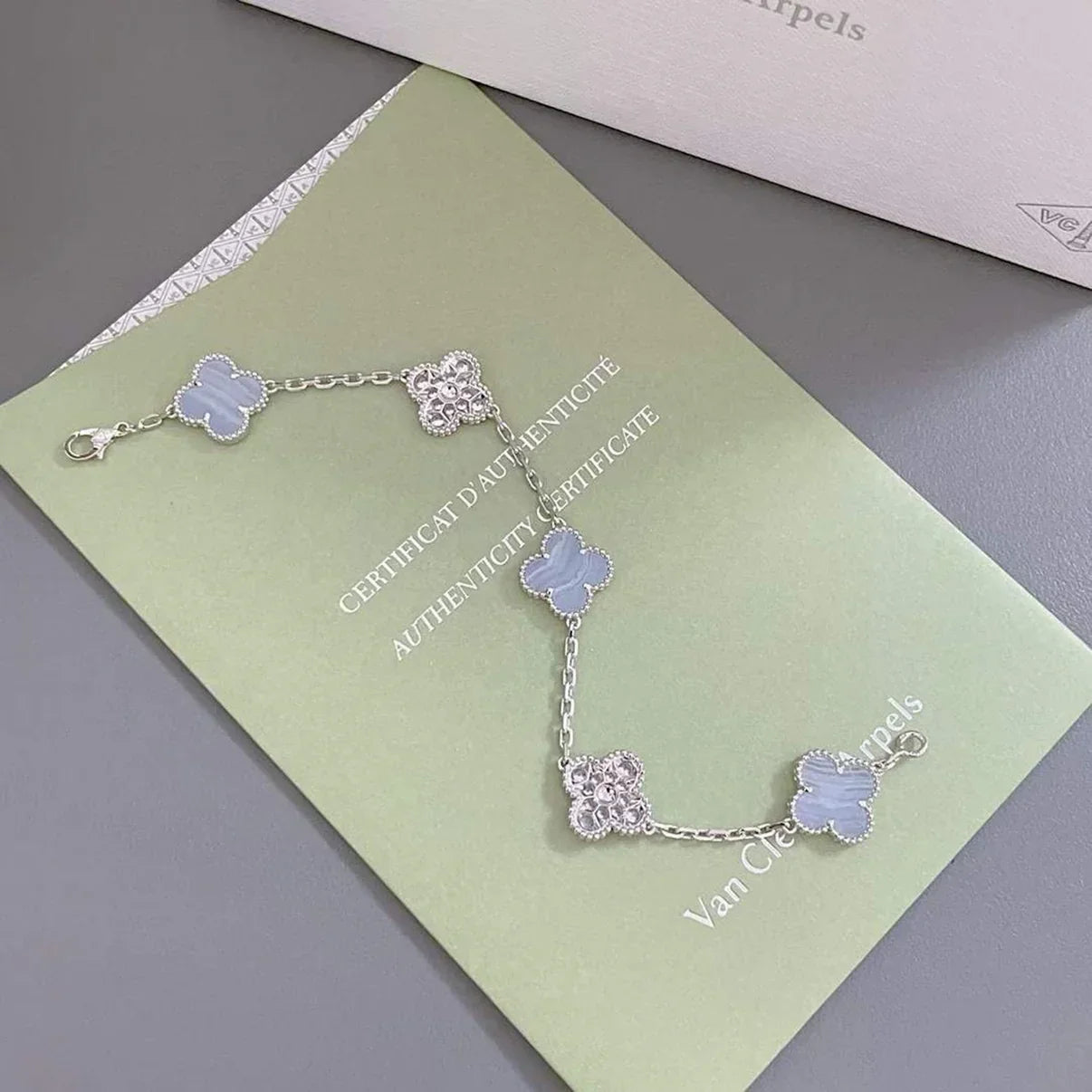 [Elowen Jewels] CLOVER 5 MOTIF PURPLE CHALCEDONY BRACELET COLLECTION