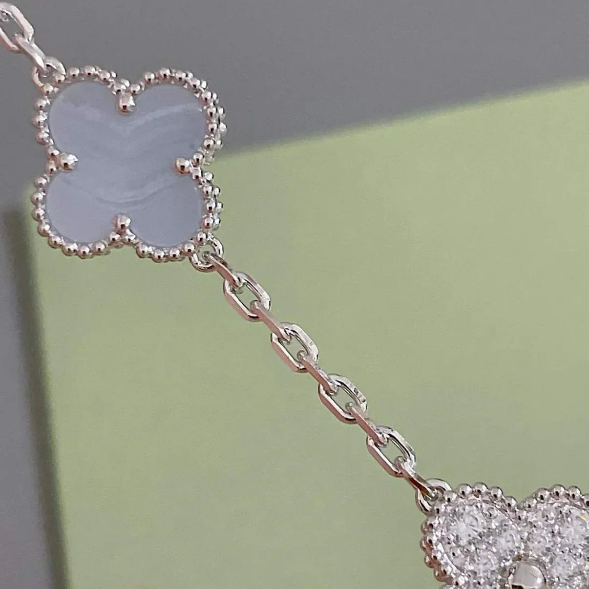 [Elowen Jewels] CLOVER 5 MOTIF PURPLE CHALCEDONY BRACELET COLLECTION