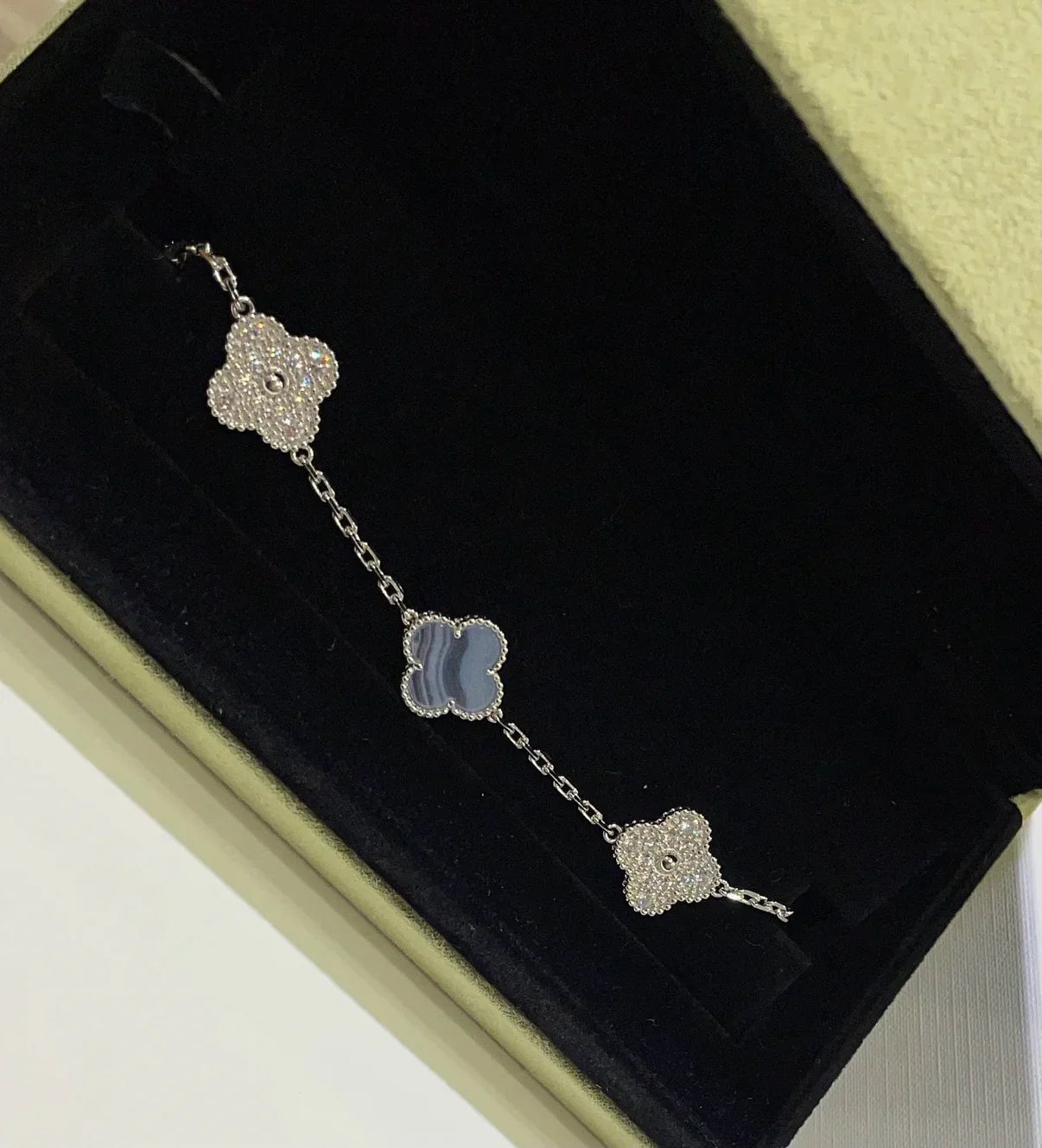 [Elowen Jewels] CLOVER 5 MOTIF PURPLE CHALCEDONY BRACELET COLLECTION