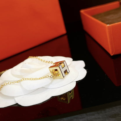 [Elowen Jewels]H WHITE SQUARE GOLD NECKLACE