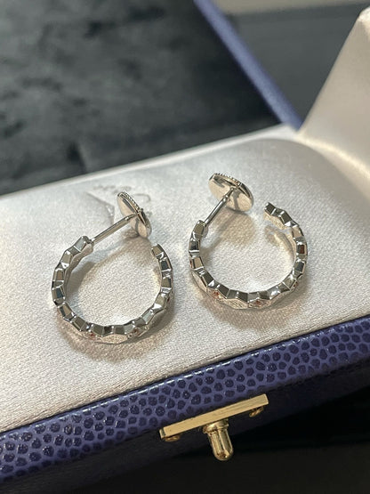 [Elowen Jewels]Hollow Design Four-Leaf Clover Flower Shape Earrings