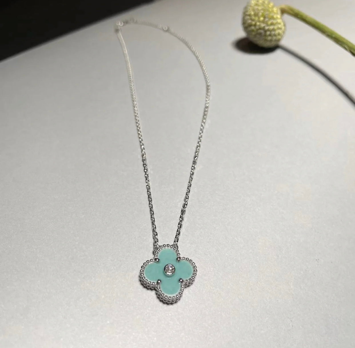 [Elowen Jewels]CLOVER 1 DIAMOND LIGHT BLUE SILVER NECKLACE