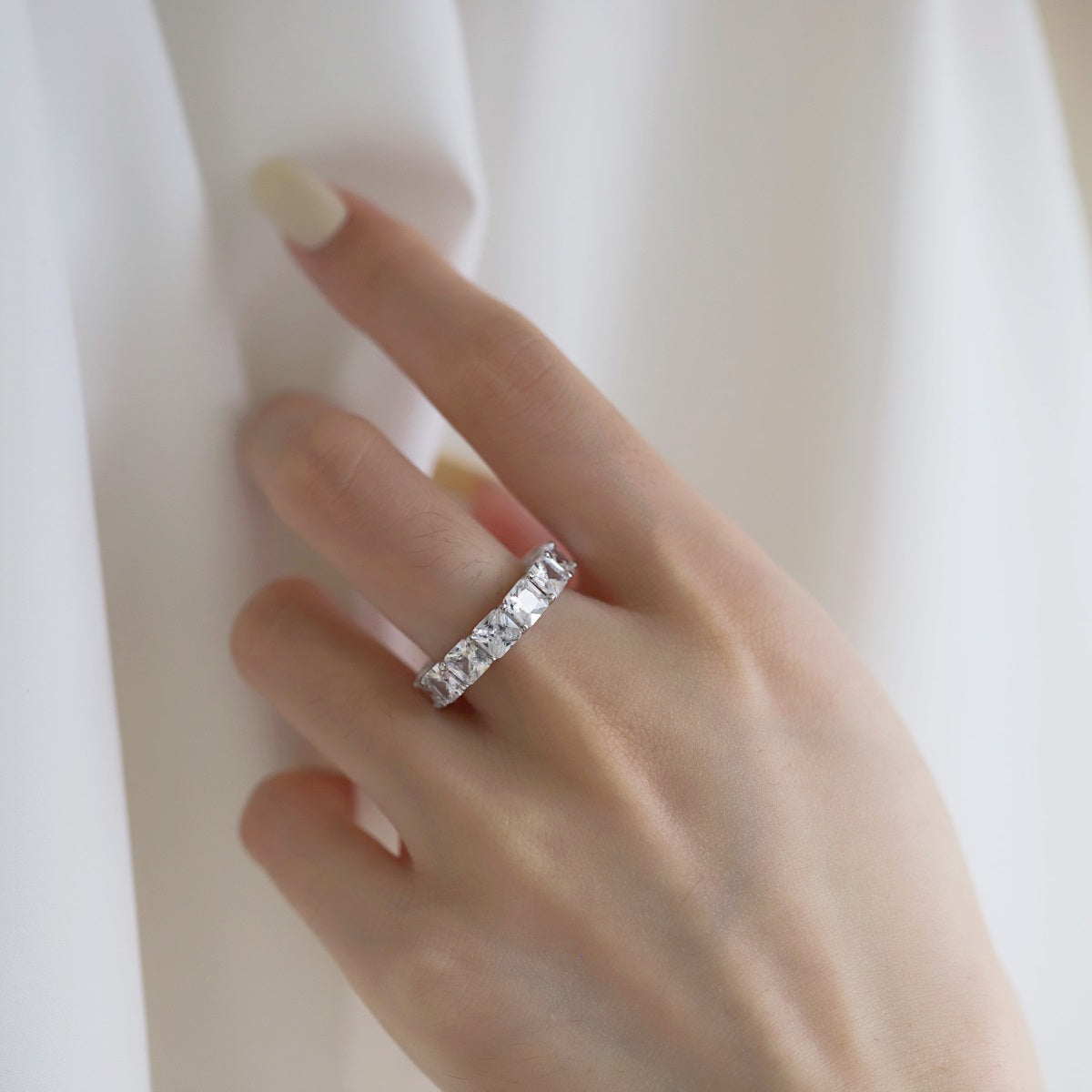 [Elowen Jewels]Elegant Princess Cut Tennis Ring
