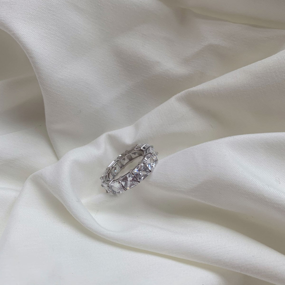 [Elowen Jewels]Elegant Princess Cut Tennis Ring