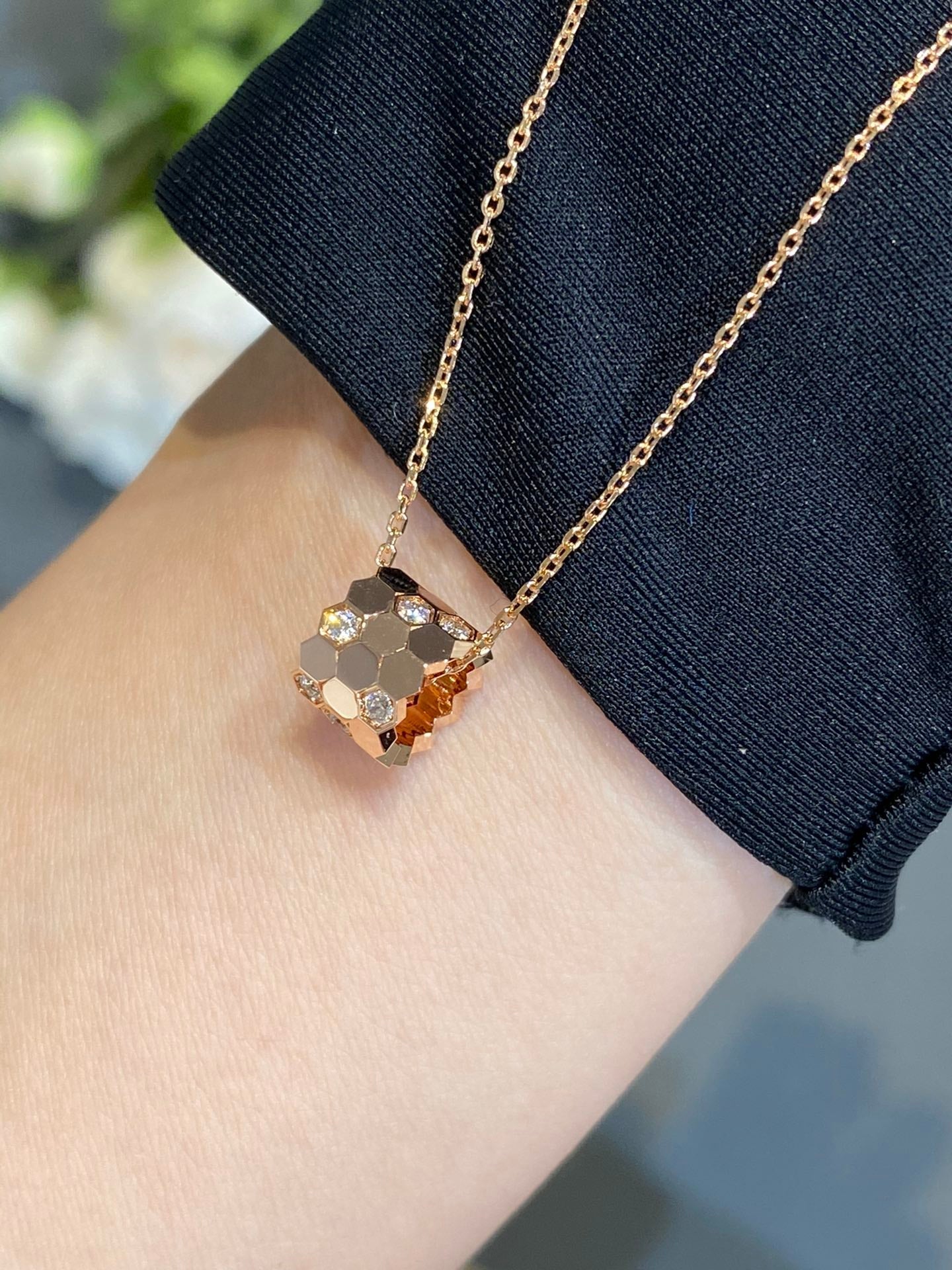 [Elowen Jewels]BEE LOVE DIAMOND NECKLACE