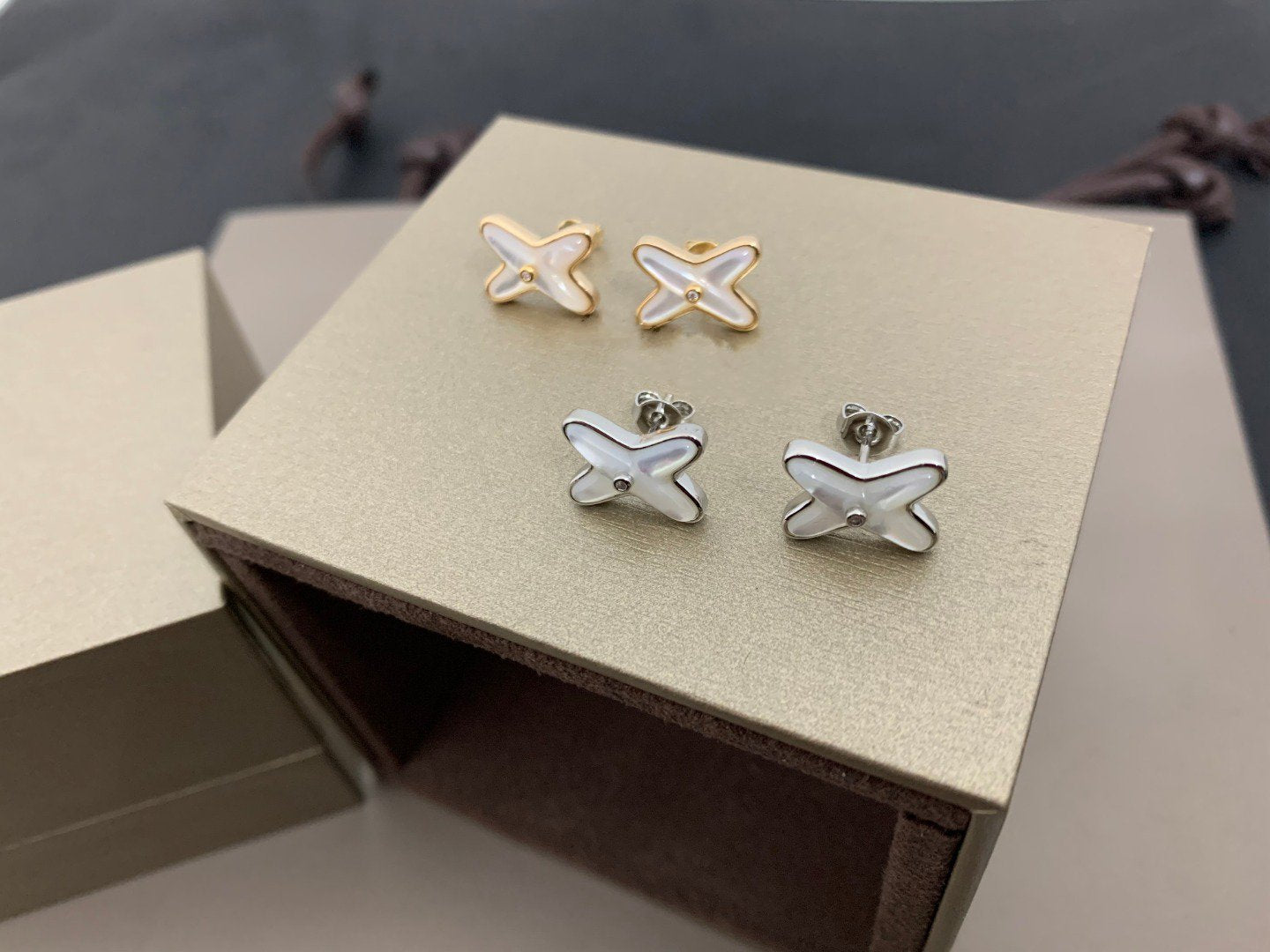 [Elowen Jewels]JEUX DE WHITE MOP SILVER DIAMOND EARRINGS