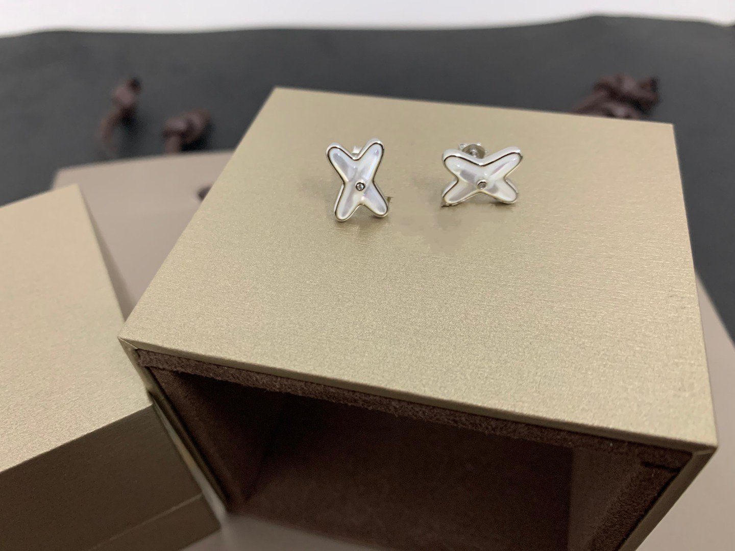 [Elowen Jewels]JEUX DE WHITE MOP SILVER DIAMOND EARRINGS