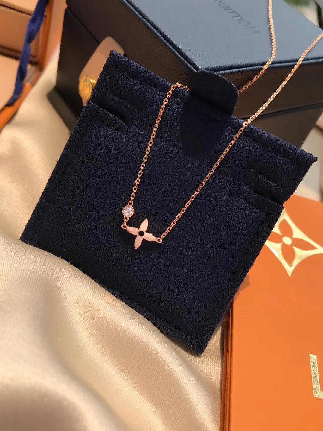[Elowen Jewels]BLOSSOM PENDANT PINK GOLD AND DIAMOND