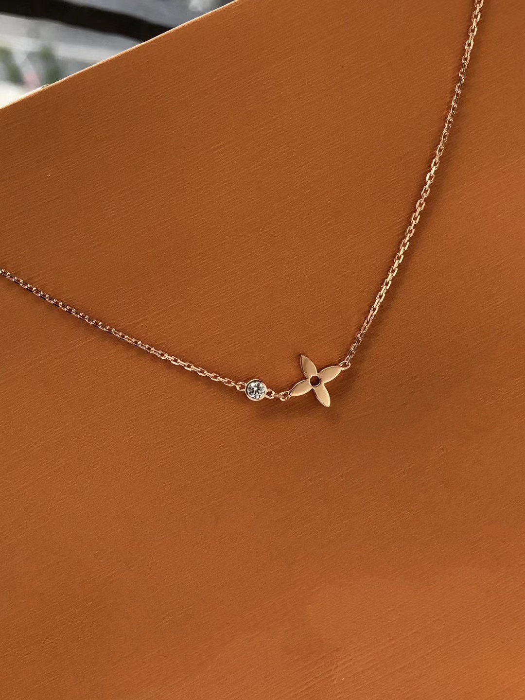 [Elowen Jewels]BLOSSOM PENDANT PINK GOLD AND DIAMOND