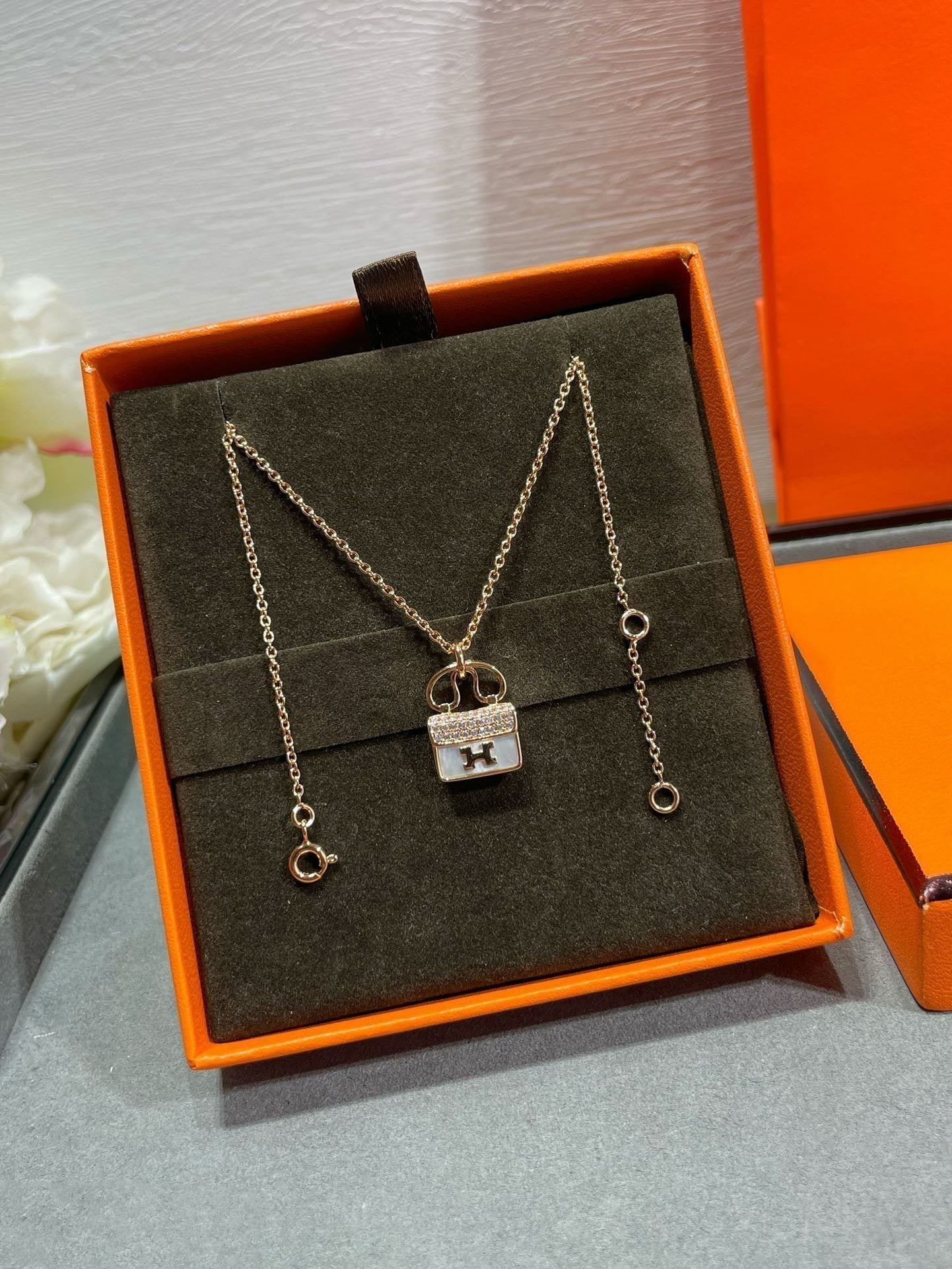 [Elowen Jewels]H CIRCE MOISSANITE PENDANT NECKLACE GOLD
