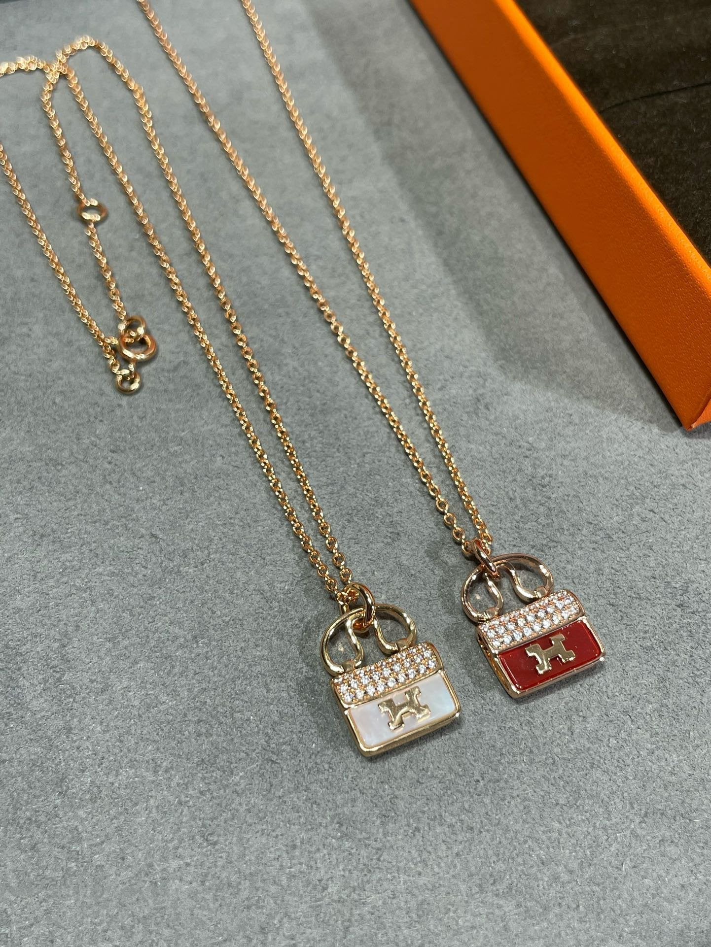 [Elowen Jewels]H CIRCE MOISSANITE PENDANT NECKLACE GOLD
