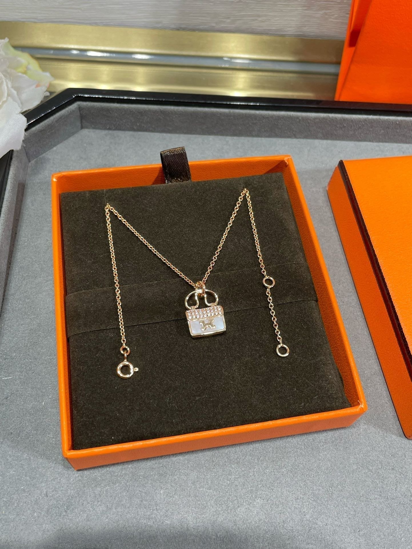 [Elowen Jewels]H CIRCE MOISSANITE PENDANT NECKLACE GOLD