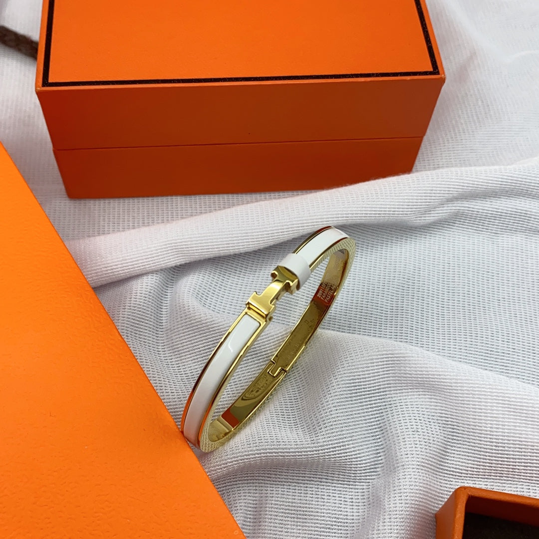 [Elowen Jewels]CLASSIC HM CLIC WHITE 8MM ENAMEL BRACELET