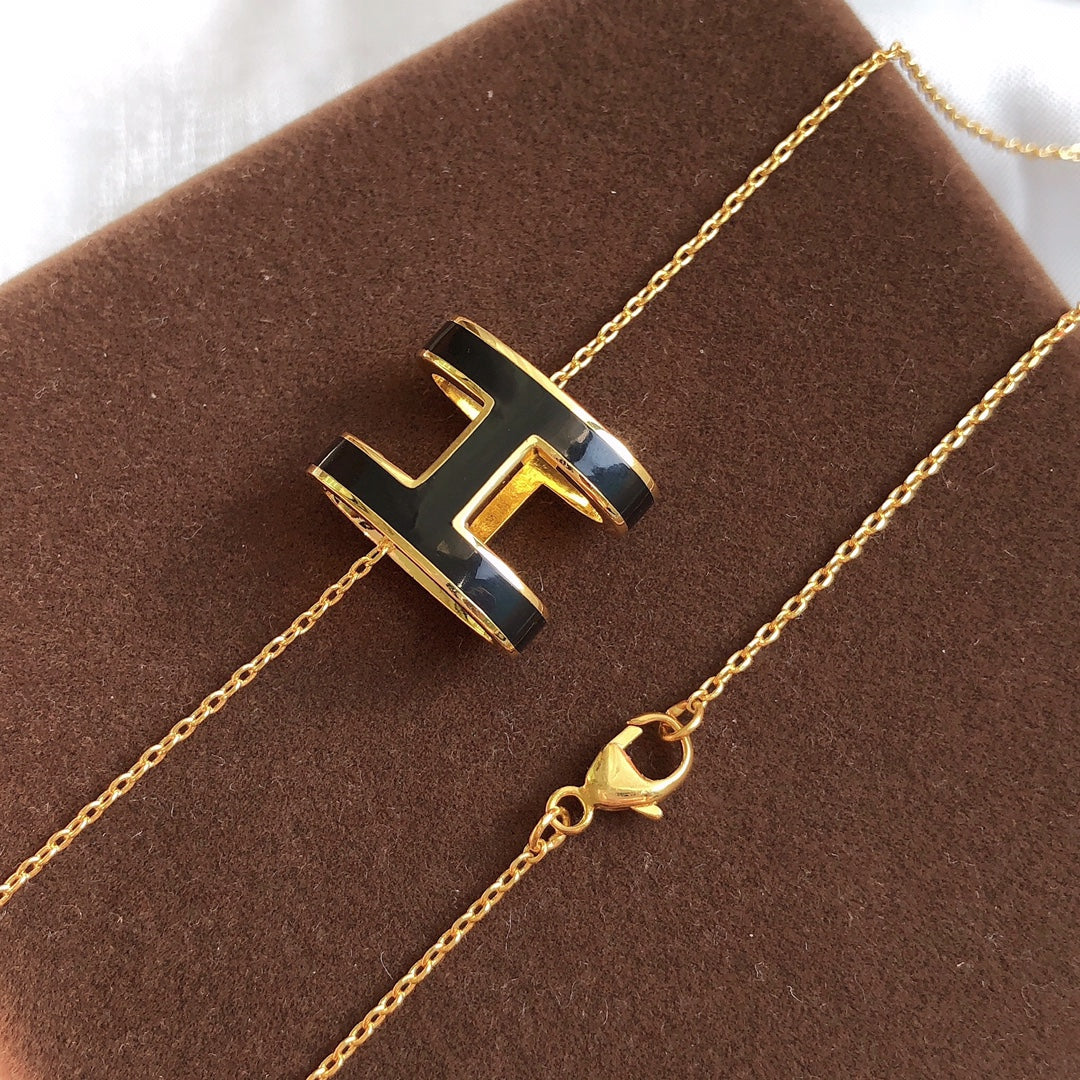 [Elowen Jewels]HM CLIC BLACK ENAMEL GOLD NECKLACE