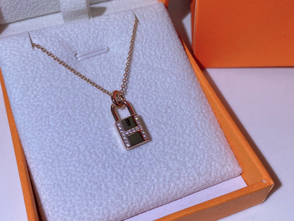 [Elowen Jewels]HM ADVANCED NICHE LOCK HEAD NECKLACE DIAMONDS