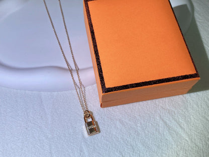 [Elowen Jewels]HM ADVANCED NICHE LOCK HEAD NECKLACE DIAMONDS