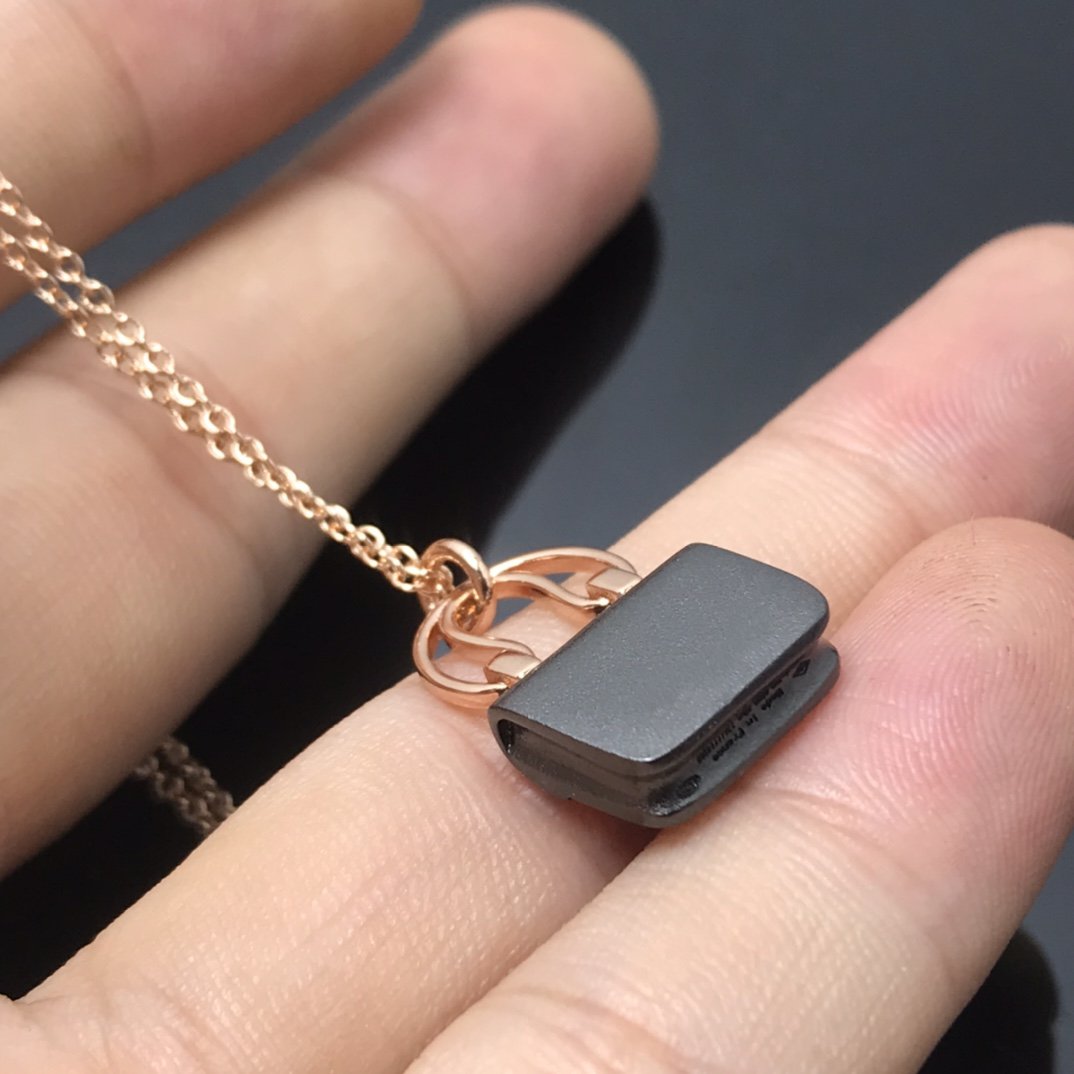 [Elowen Jewels]WOMEN'S HM AMULETTES CONSTANCE PENDANT NECKLACE