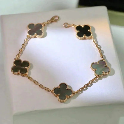 [Elowen Jewels] CLOVER 5 MOTIF GRAY MOP BRACELET COLLECTION