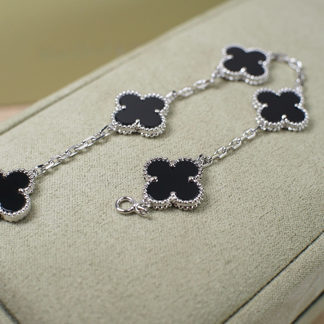 [Elowen Jewels] CLOVER 5 MOTIF ONYXS BRACELET COLLECTION