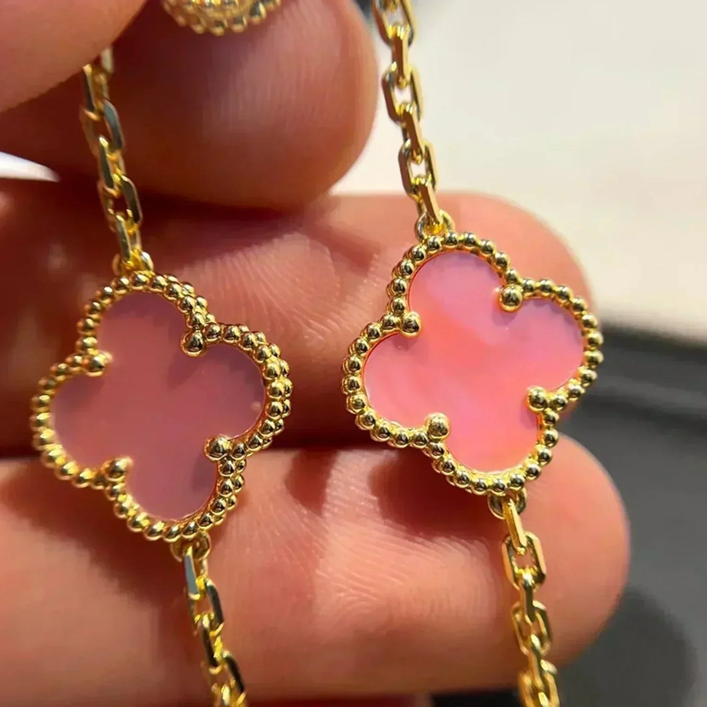 [Elowen Jewels] CLOVER 5 MOTIFS  PINK MOP BRACELET COLLECTION
