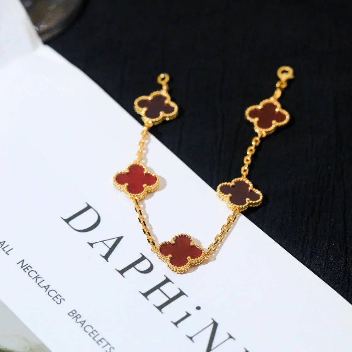 [Elowen Jewels] CLOVER 5 MOTIF RED CORNELIAN BRACELET COLLECTION
