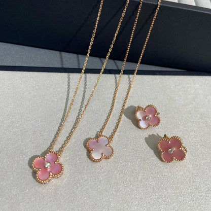 [Elowen Jewels]CLOVER 15MM DIAMOND PINK MOP NECKLACE