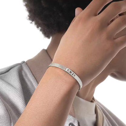 [Elowen Jewelry]Move Noa Ciselé half pavé bangle